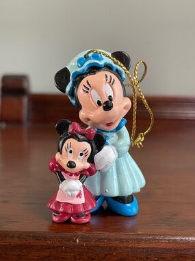 1992 Disney Avon Christmas Ornament